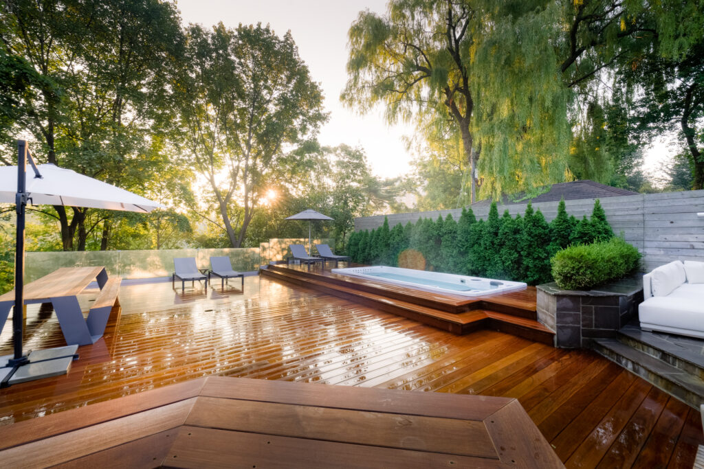 Hydropool swimspa installerad utomhus